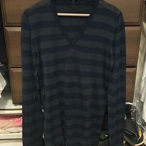 Burberry sweater